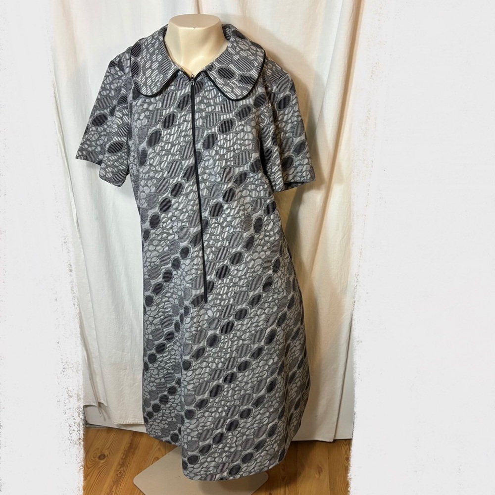 Joan Curtis vintage women’s 1960s gray print op art house dress large